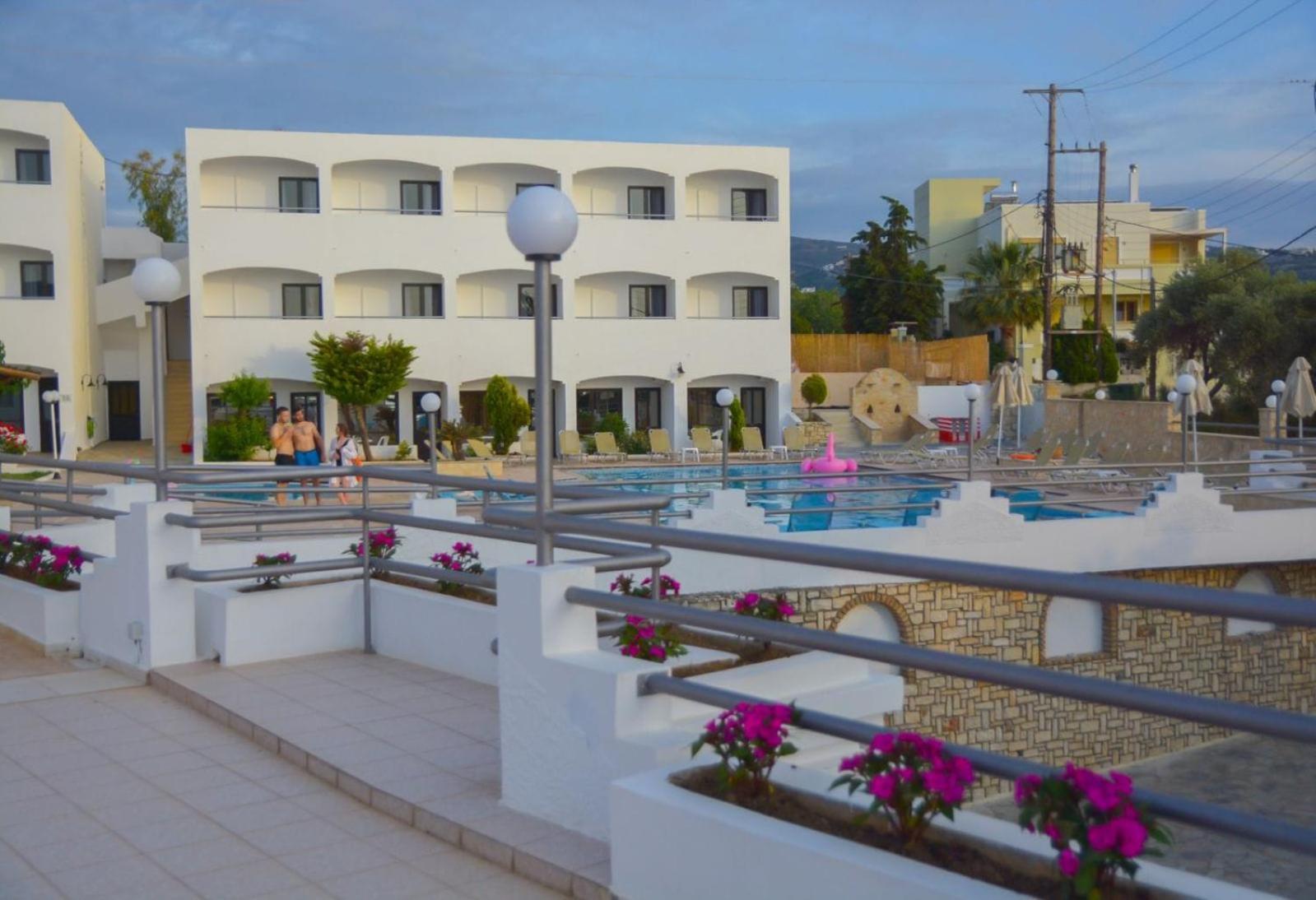 Adel Paradise Adelianos Kampos Exterior photo